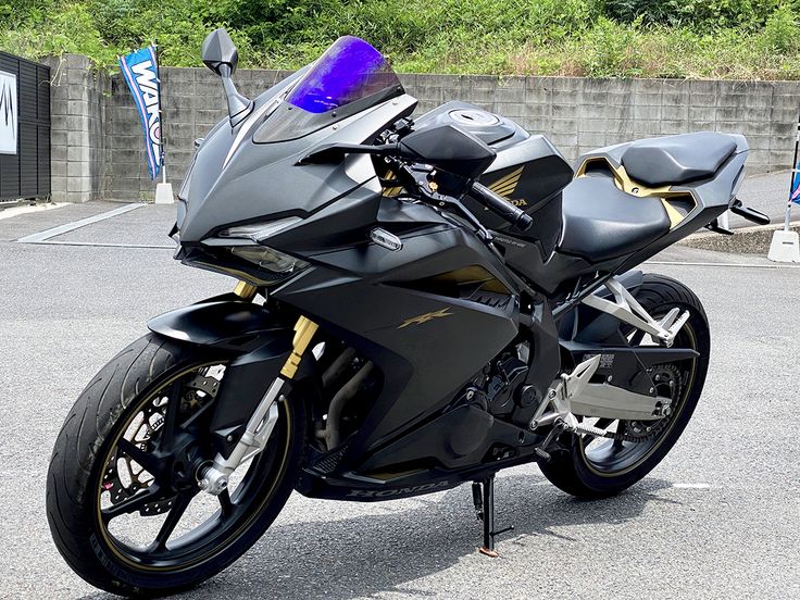 بررسی هوندا CBR 250 RR