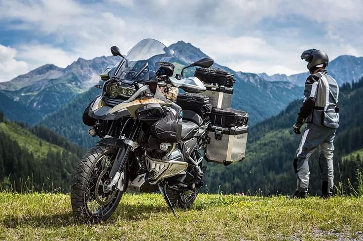 سفر جاده ای با موتور